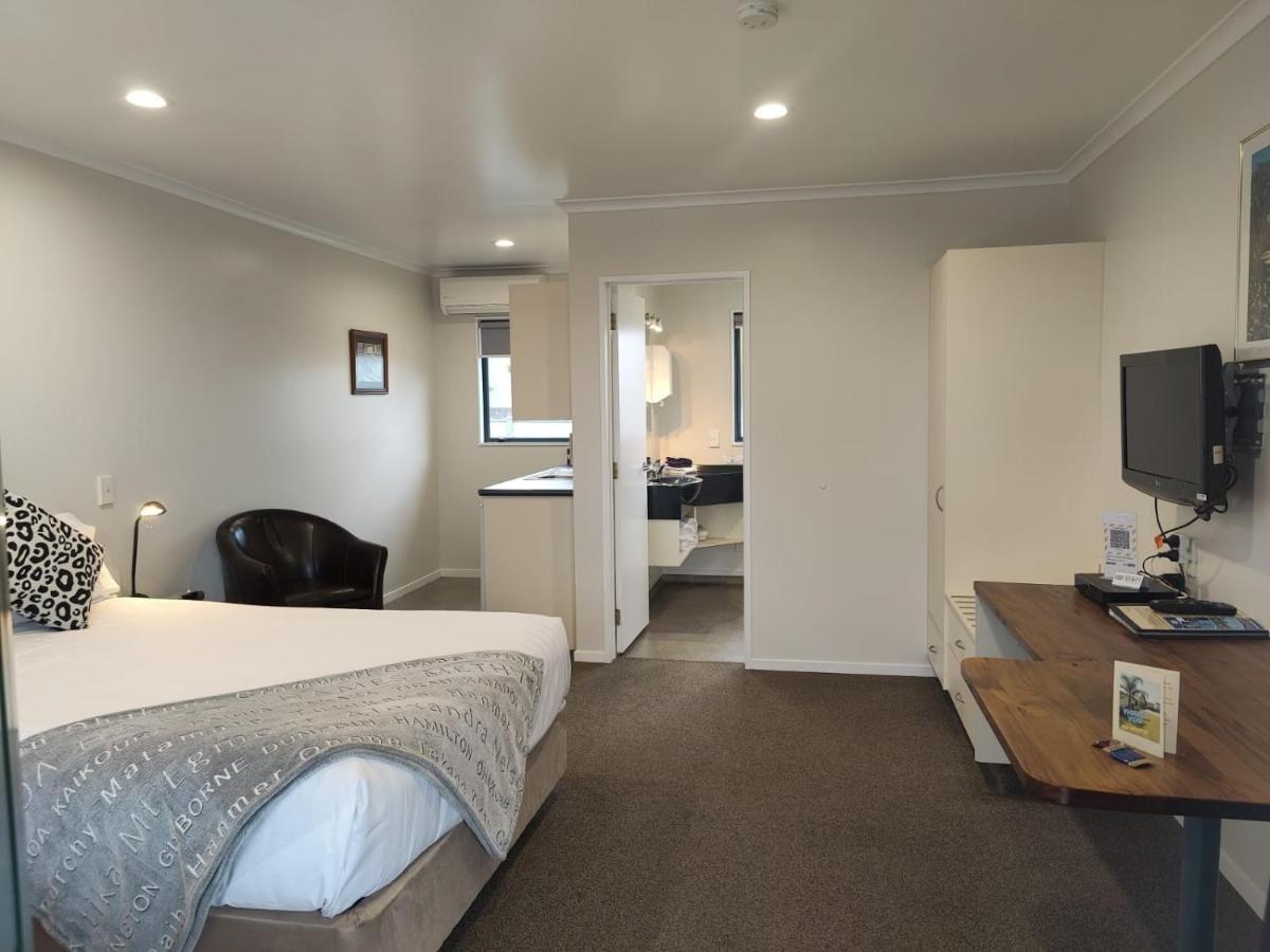 Asure Albert Park Motor Lodge Те-Авамуту Экстерьер фото